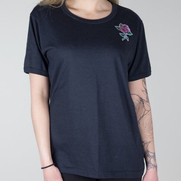 Vintage Rose Tee - Picture 2 of 2